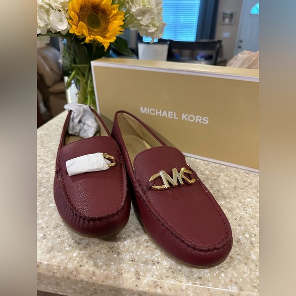 Michael Kors Loafers! New in box! - Picture 1 of 5